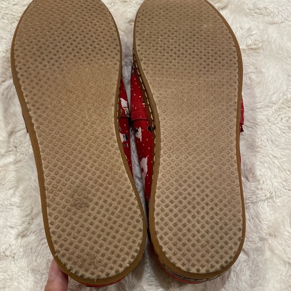 TOMS Christmas espadrilles, red with white snowman and snowflakes size 9.5 - Picture 7 of 8